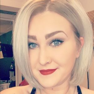 Meet your Posher, Lyndsey